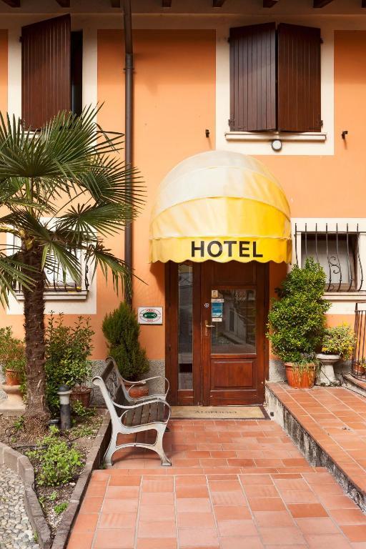 Hotel Antica Fonte Brescia Exterior foto