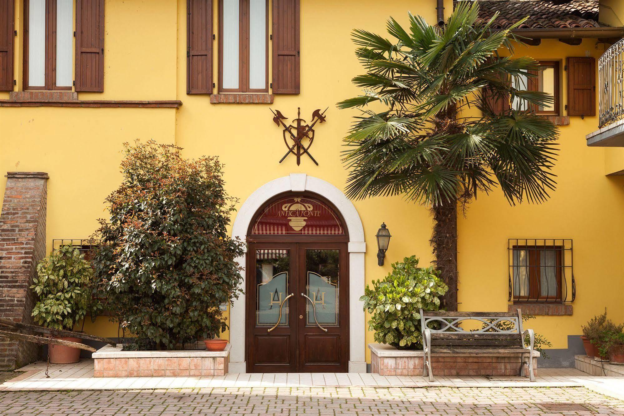 Hotel Antica Fonte Brescia Exterior foto